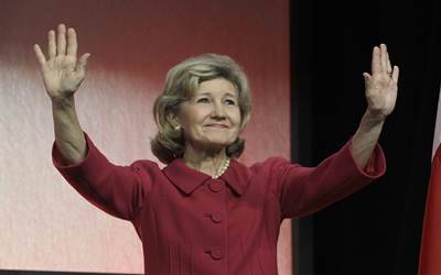 Kay Bailey Hutchison20170804130234_l